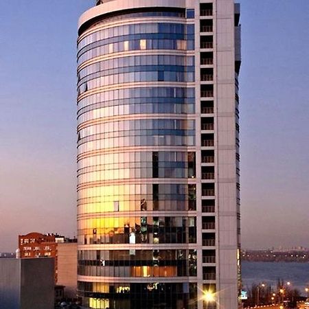 Seven Eleven Apartment Hotel In Most City Dnipro Eksteriør billede