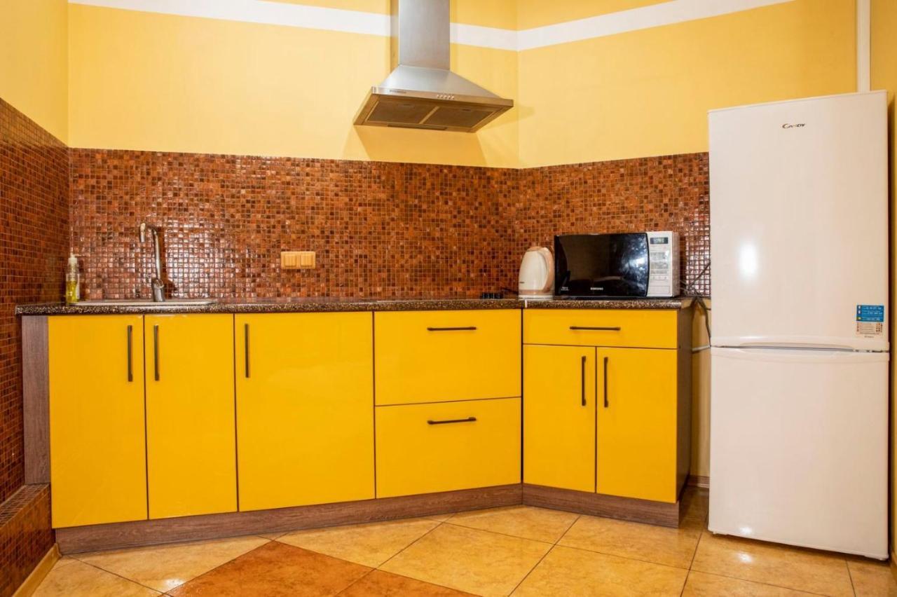 Seven Eleven Apartment Hotel In Most City Dnipro Eksteriør billede