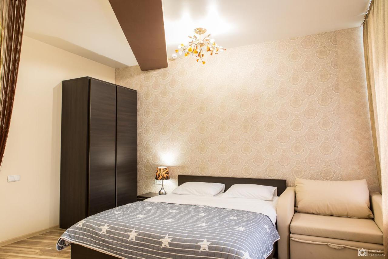 Seven Eleven Apartment Hotel In Most City Dnipro Eksteriør billede