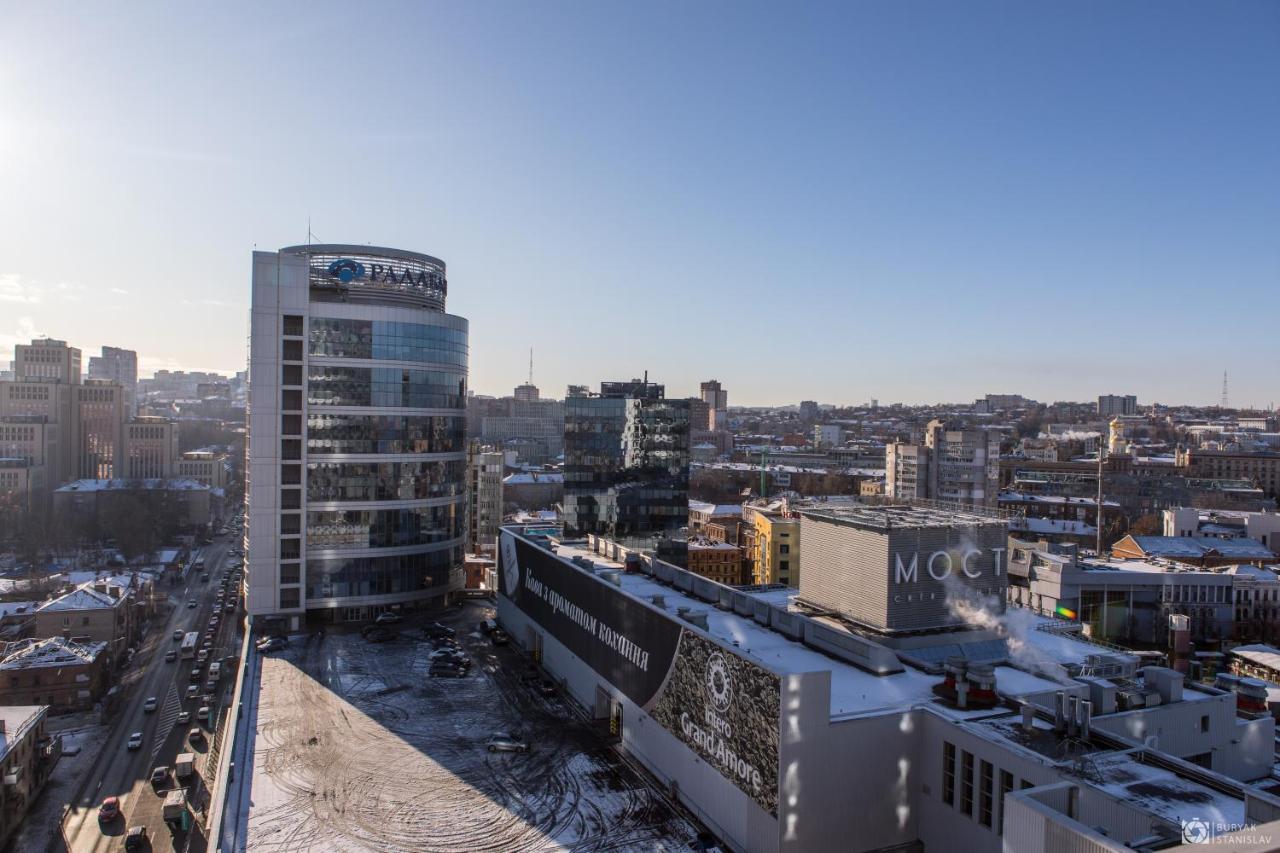 Seven Eleven Apartment Hotel In Most City Dnipro Eksteriør billede