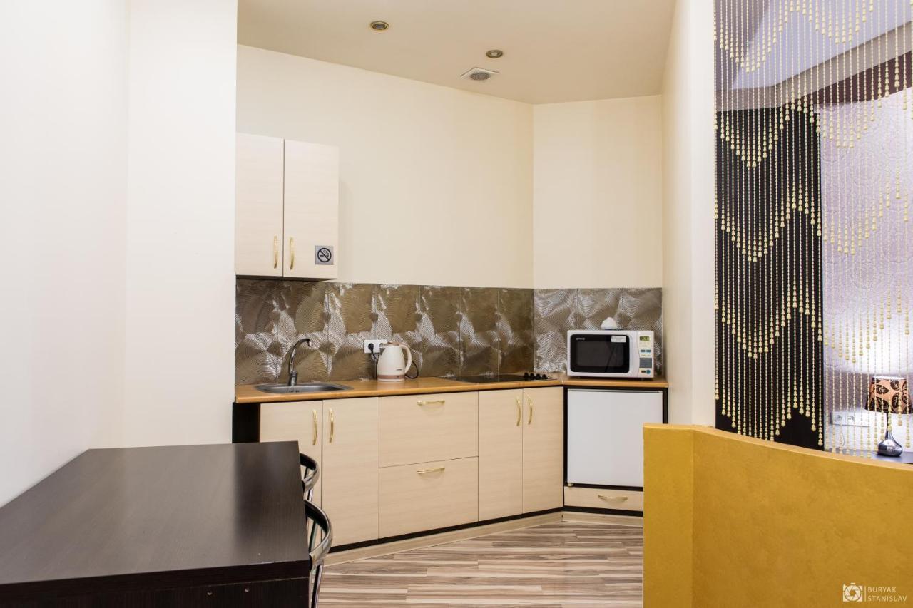 Seven Eleven Apartment Hotel In Most City Dnipro Eksteriør billede